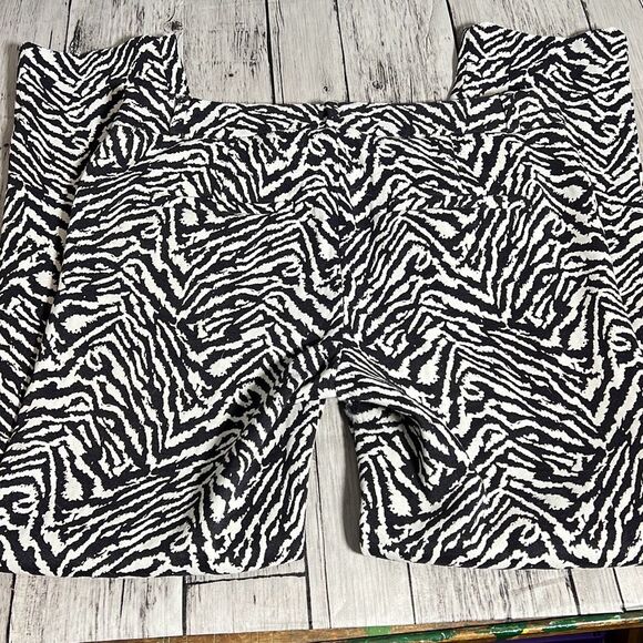 Banana Republic Sloan Zebra Print Pant size 6 - Picture 6 of 7
